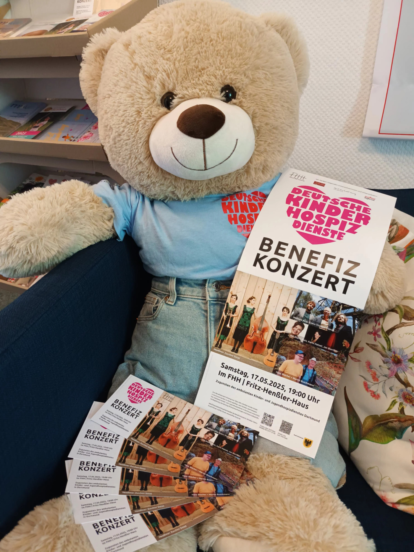 Freut sich auf das Benefizkonzert am Samstag und hofft auf ein volles Haus: Hope, der  Bärenbotschafter der Deutschen Kinderhospiz Dienste. (Foto: Deutsche Kinderhospiz Dienste / Birgit Lindstedt)