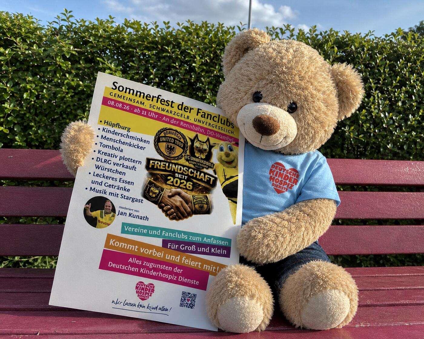 Freut sich auf das Fanclubfest am 8. August an der Dortmunder Rennbahn: Hope, der  Bärenbotschafter der Deutschen Kinderhospiz Dienste. (Foto: Deutsche Kinderhospiz Dienste / Birgit Lindstedt)